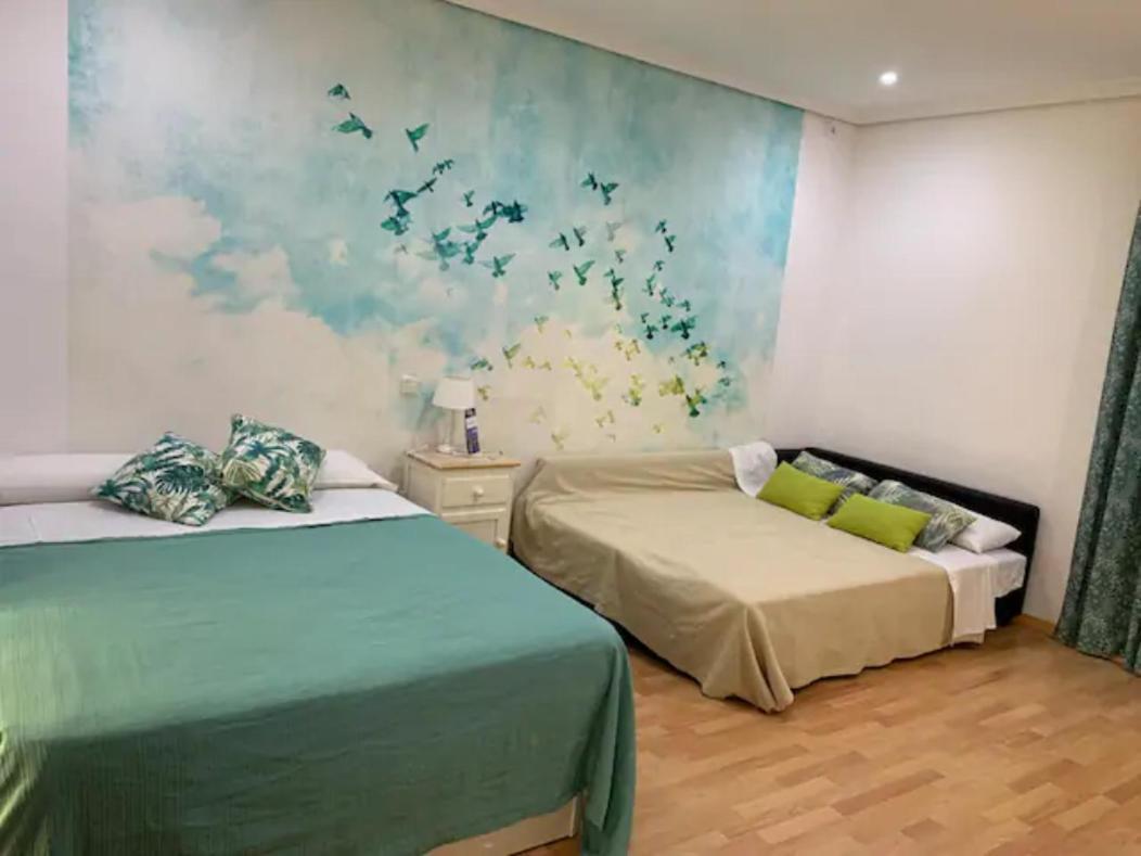 The Bell Ringer House Apartment Севиля Екстериор снимка