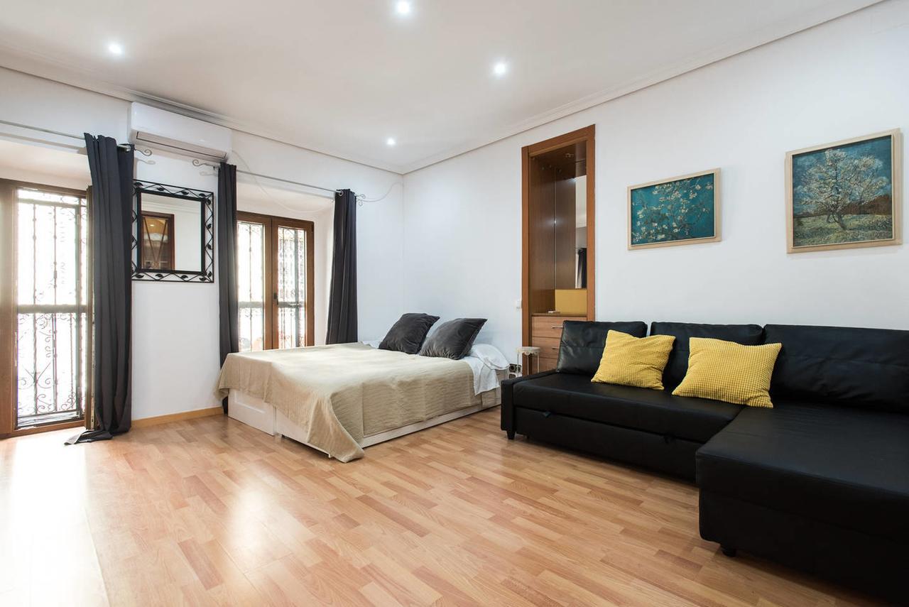 The Bell Ringer House Apartment Севиля Екстериор снимка